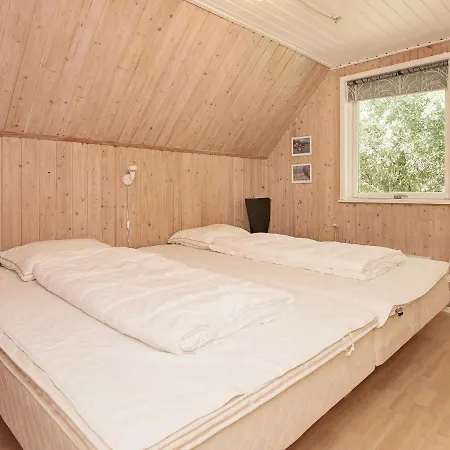 Holiday home Iv *
