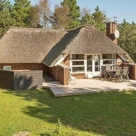 Holiday home Iv