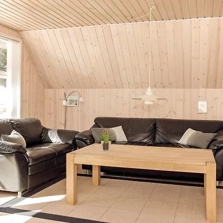 Holiday home Iv *